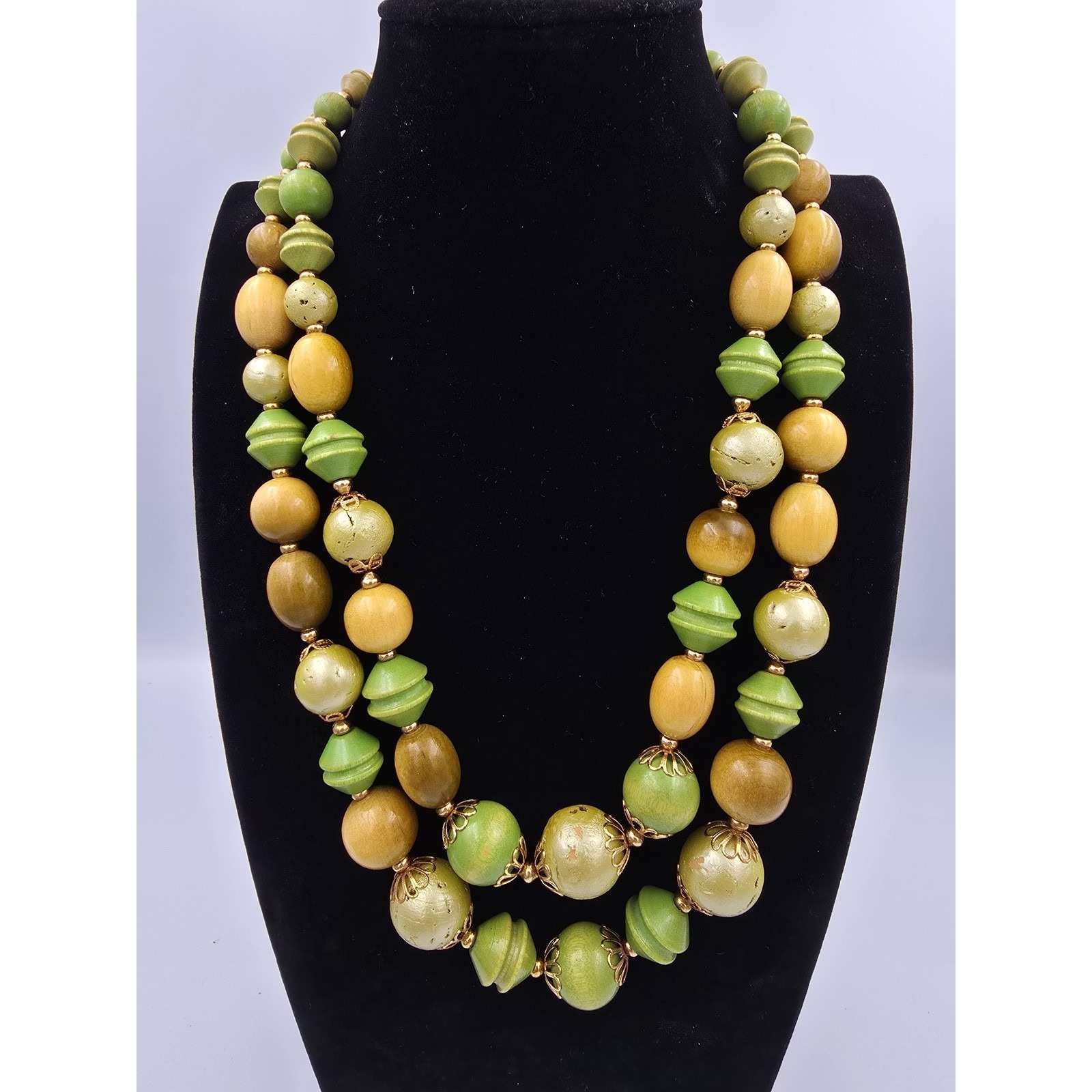 Vintage Double Strand Wood Bead Necklace Green Yellow Gold Tone Clasp 30$